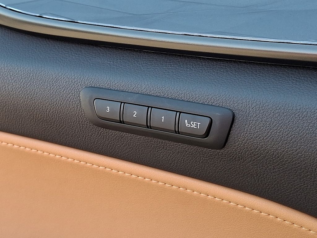 Thumbnail: 2024 Lexus ES - 25