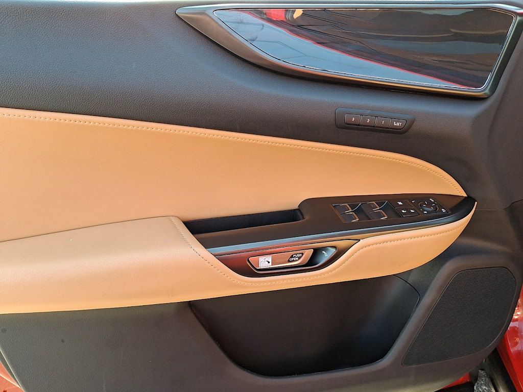 Thumbnail: 2024 Lexus ES - 16