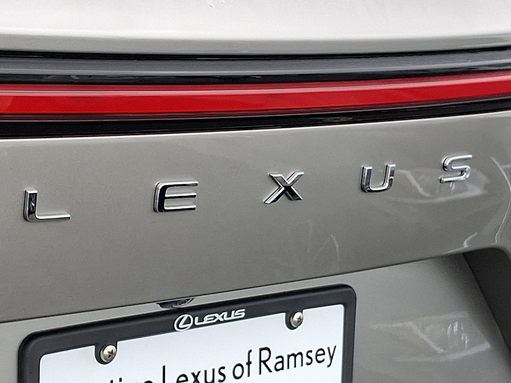Thumbnail: 2026 Lexus ES - 29