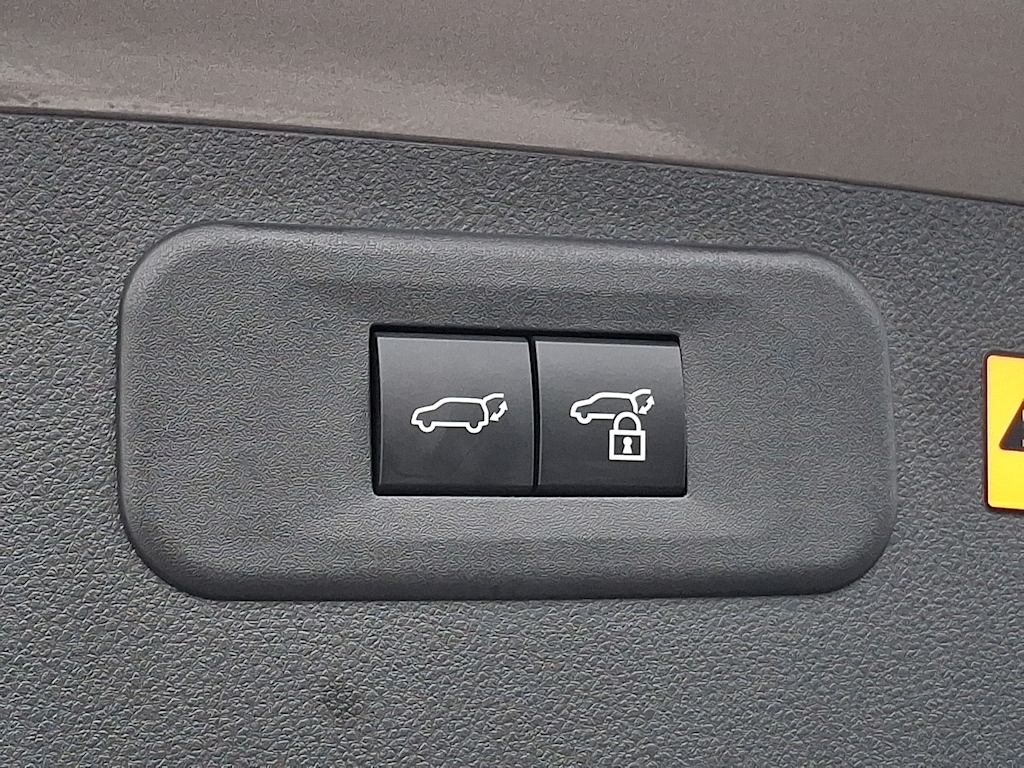 Thumbnail: 2026 Lexus ES - 28