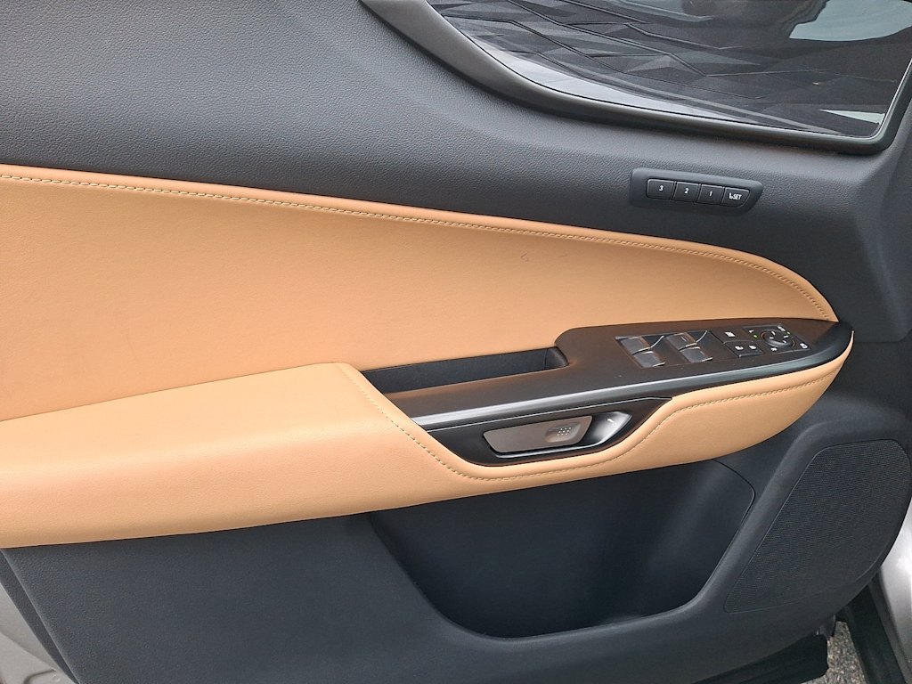Thumbnail: 2026 Lexus ES - 16