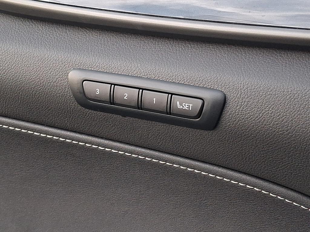 Thumbnail: 2024 Lexus ES - 26