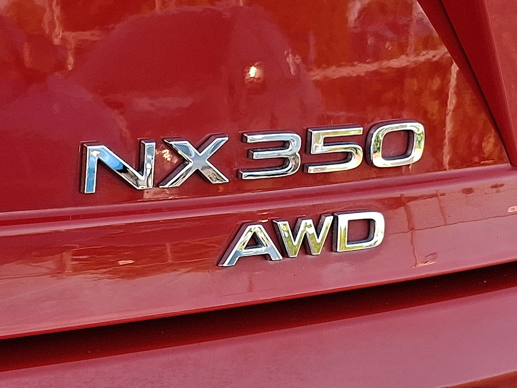 Thumbnail: 2025 Lexus ES - 28