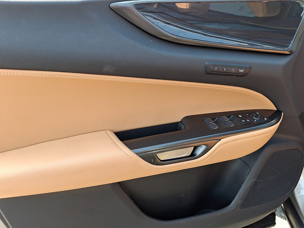 Thumbnail: 2024 Lexus ES - 17