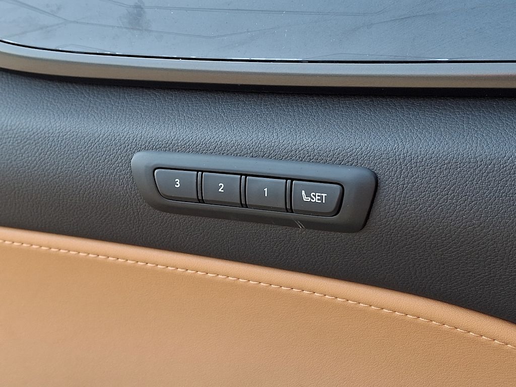 Thumbnail: 2024 Lexus ES - 27