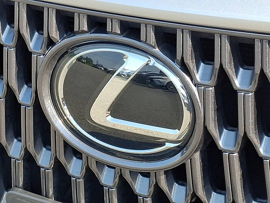 Thumbnail: 2024 Lexus ES - 8