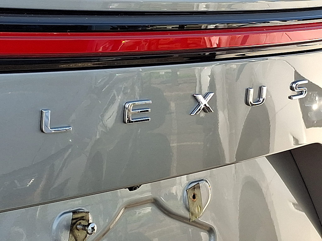 Thumbnail: 2024 Lexus ES - 30