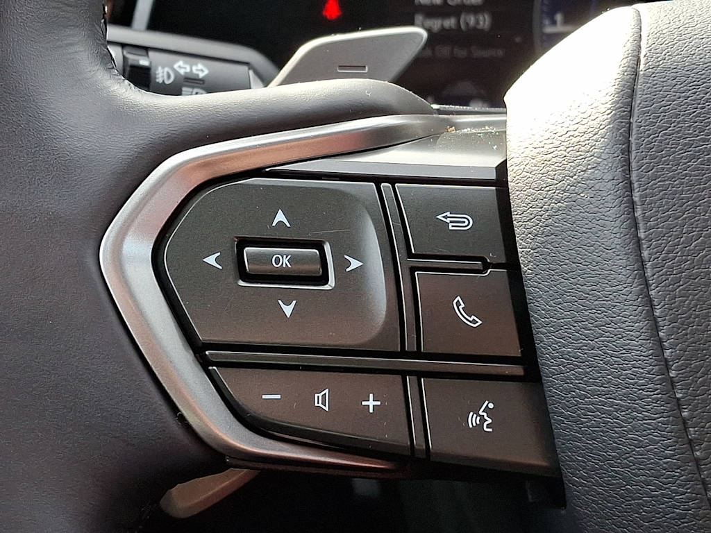 Thumbnail: 2024 Lexus ES - 21