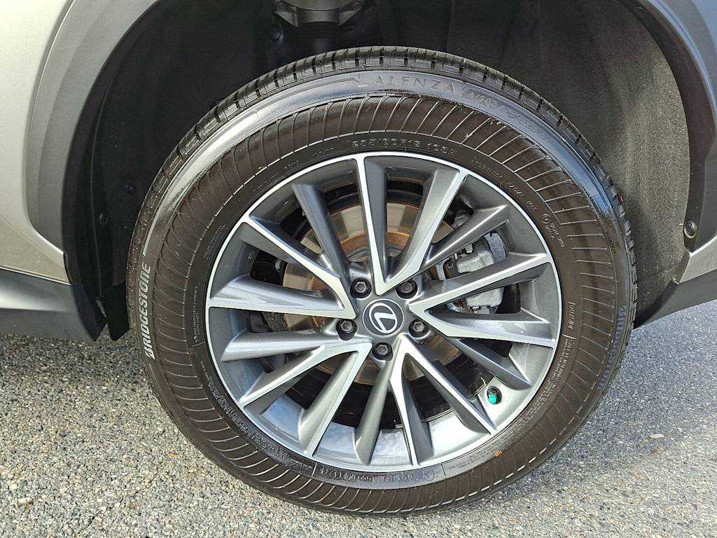 Thumbnail: 2024 Lexus ES - 6