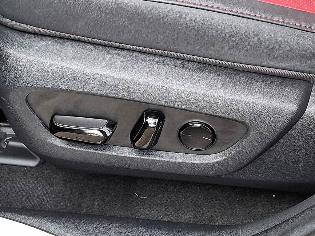 Thumbnail: 2024 Lexus ES - 17