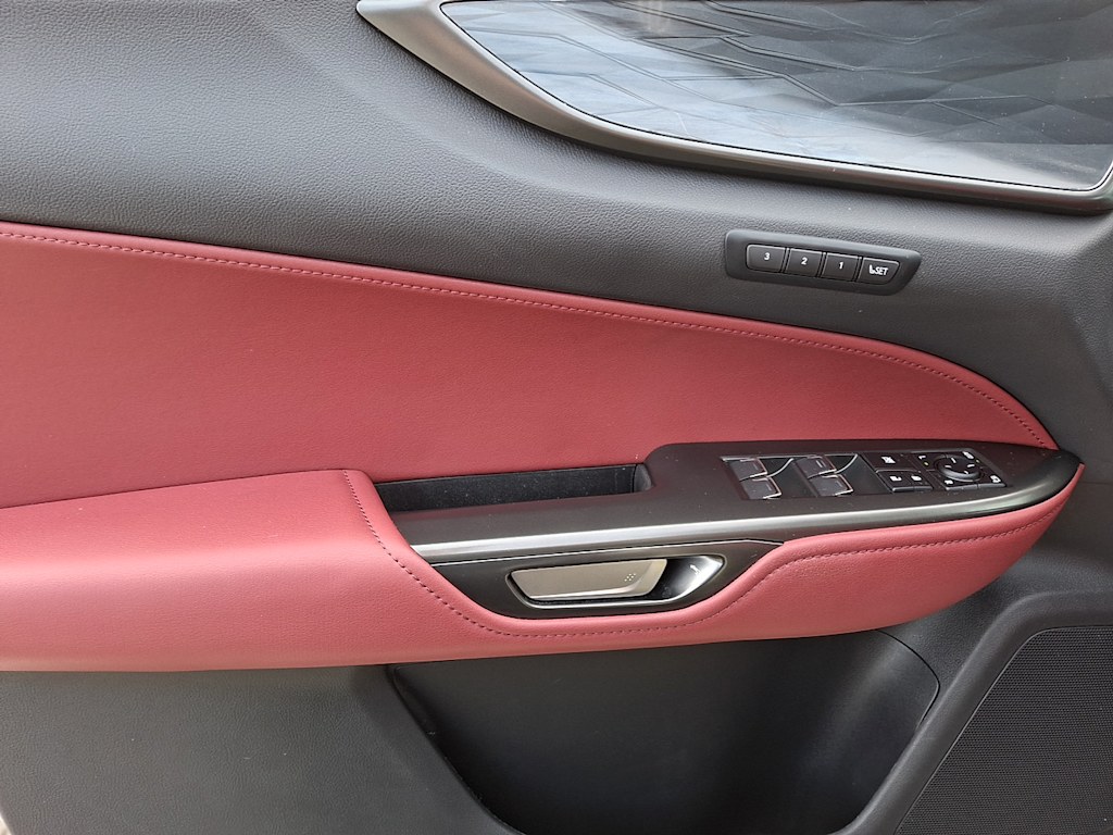 Thumbnail: 2024 Lexus ES - 16