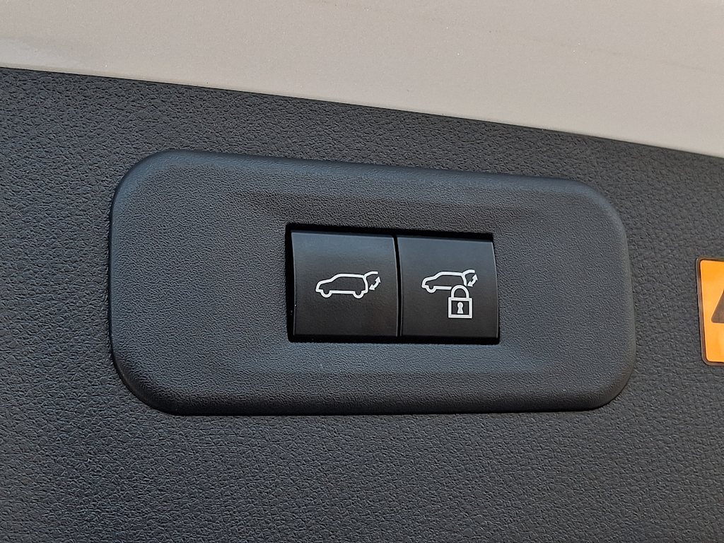 Thumbnail: 2024 Lexus ES - 28