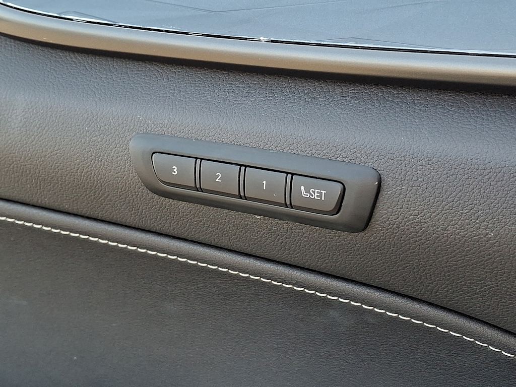 Thumbnail: 2024 Lexus ES - 27