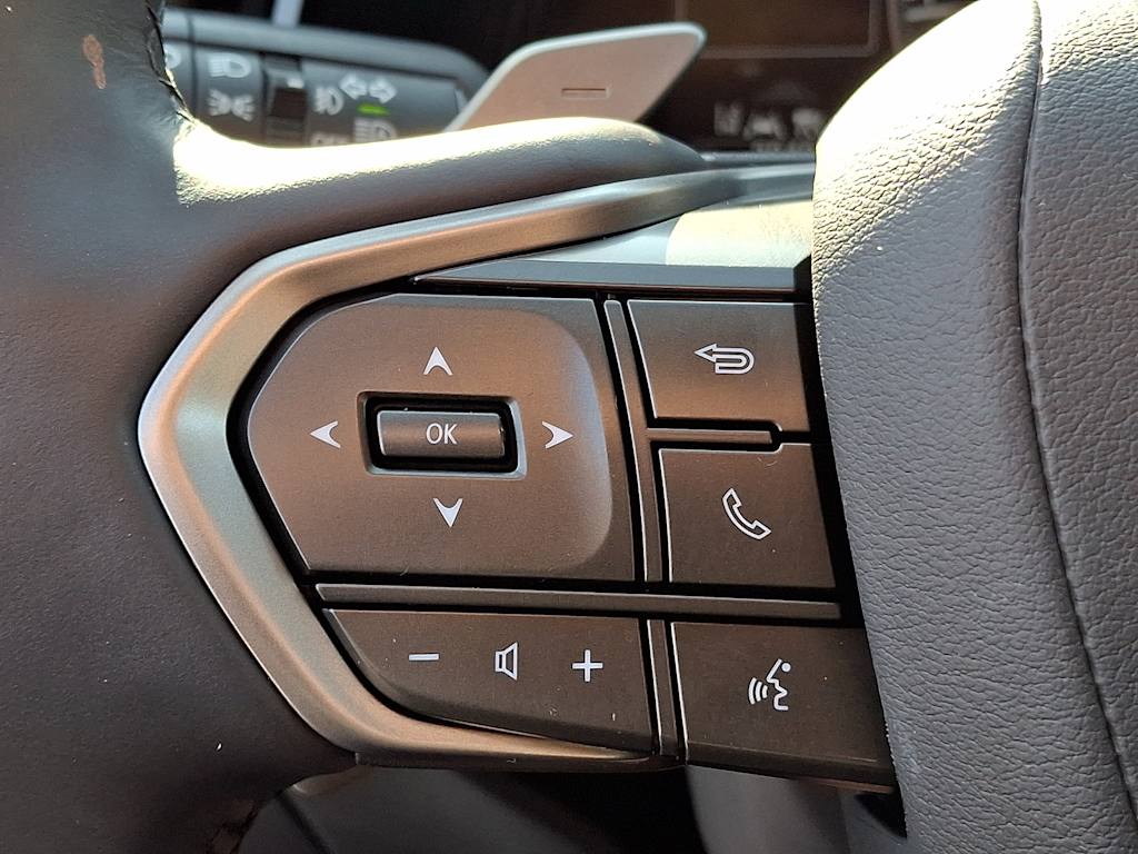 Thumbnail: 2024 Lexus ES - 21