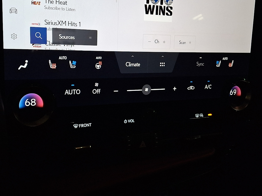 Thumbnail: 2024 Lexus ES - 8