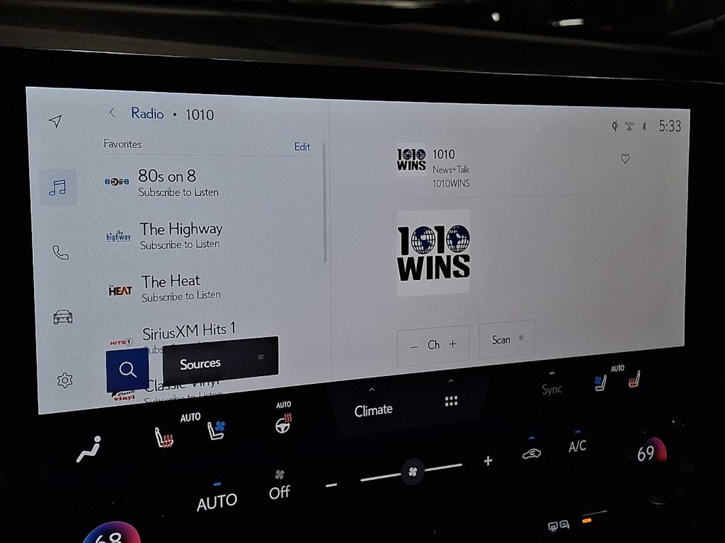 Thumbnail: 2024 Lexus ES - 19
