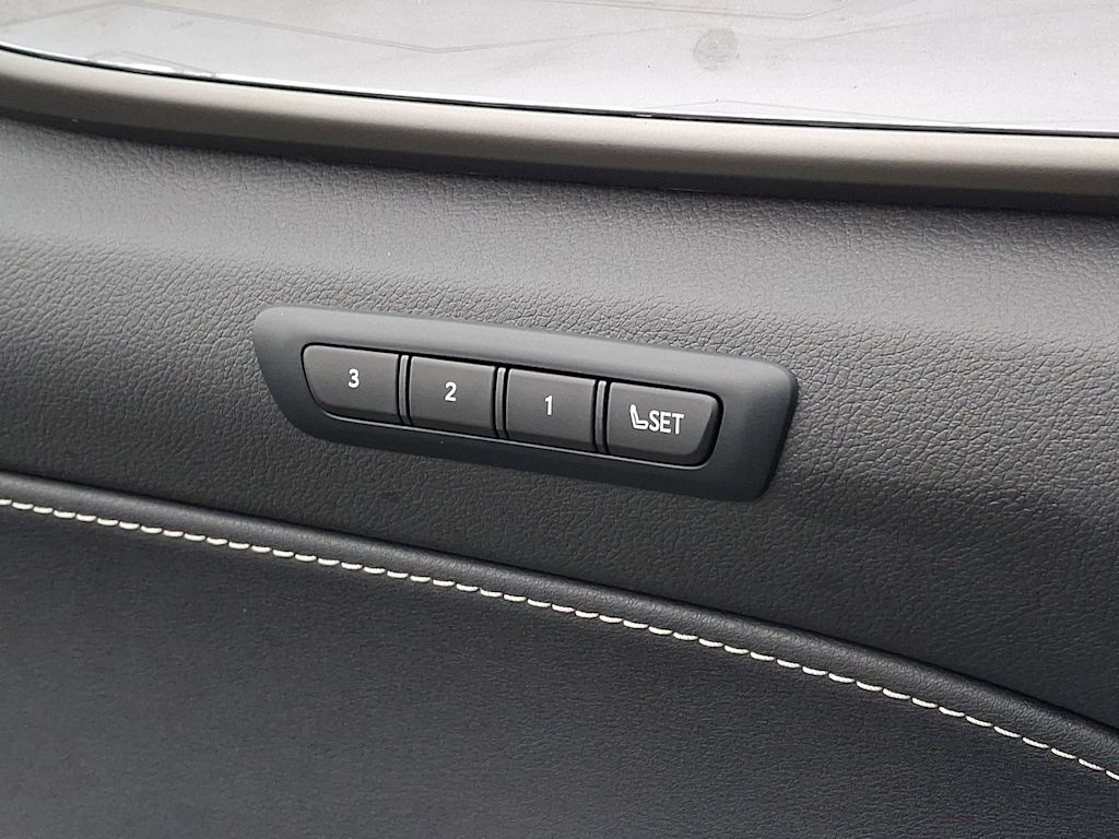 Thumbnail: 2024 Lexus ES - 28