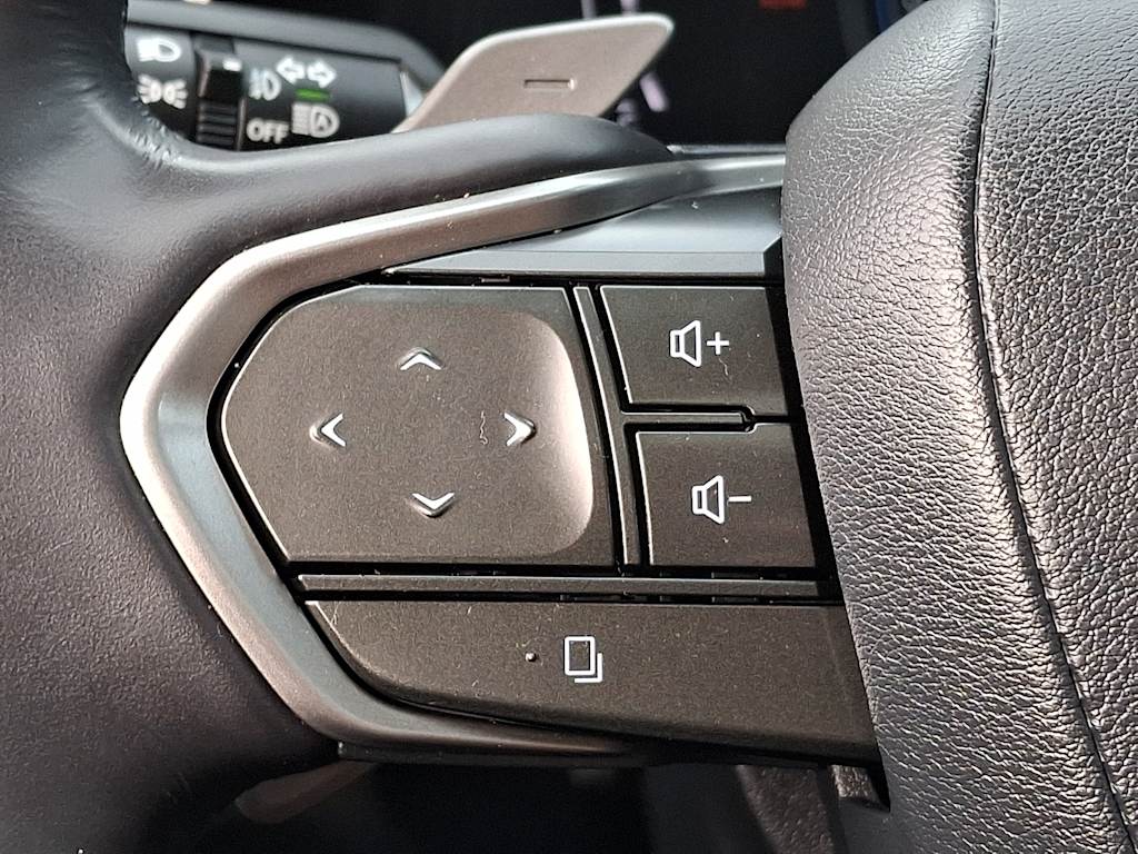 Thumbnail: 2024 Lexus ES - 21