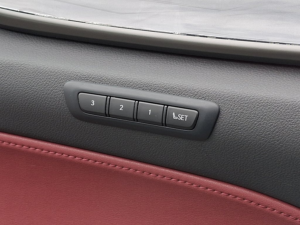 Thumbnail: 2025 Lexus ES - 27