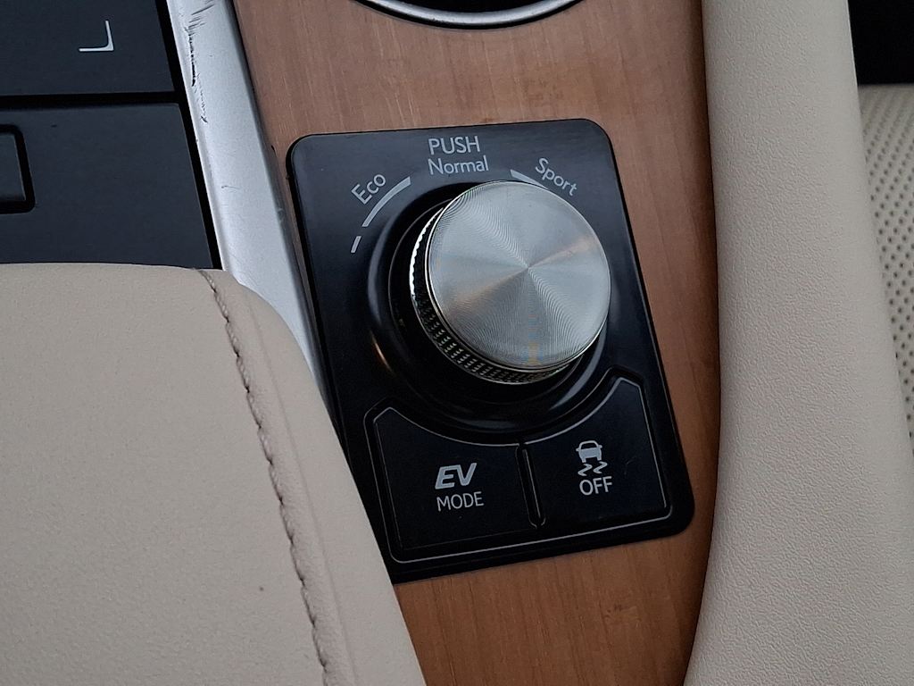 Thumbnail: 2020 Lexus RX - 25