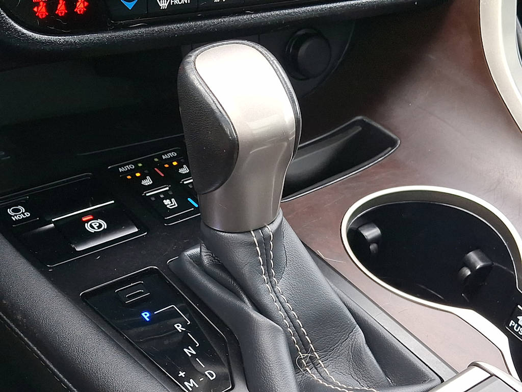 Thumbnail: 2022 Lexus RX - 10