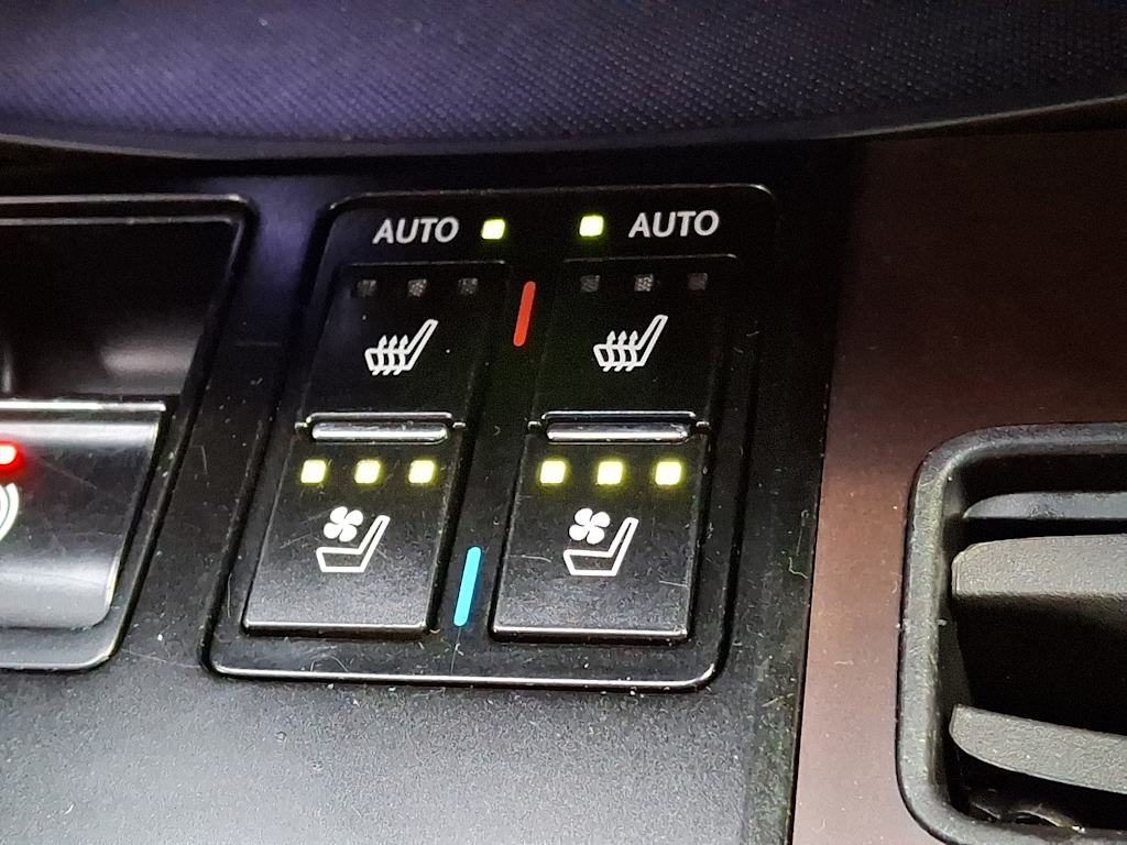 Thumbnail: 2020 Lexus RX - 23