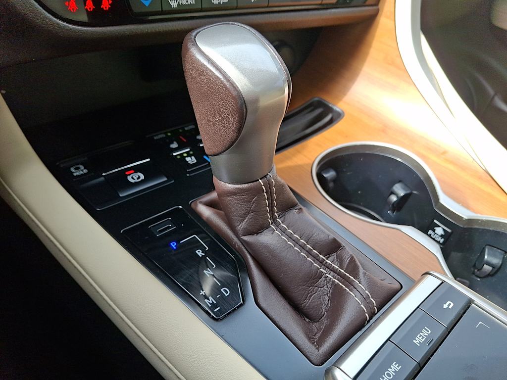 Thumbnail: 2020 Lexus RX - 10