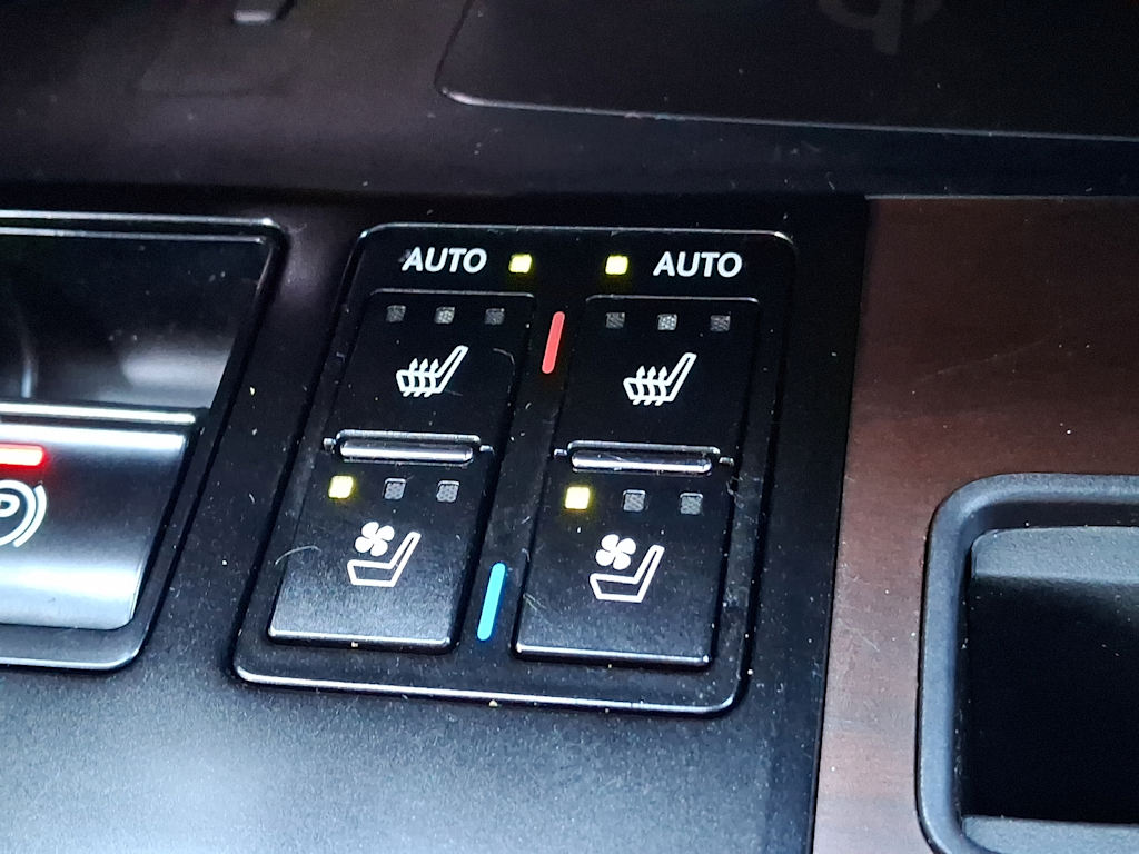Thumbnail: 2021 Lexus RX - 24