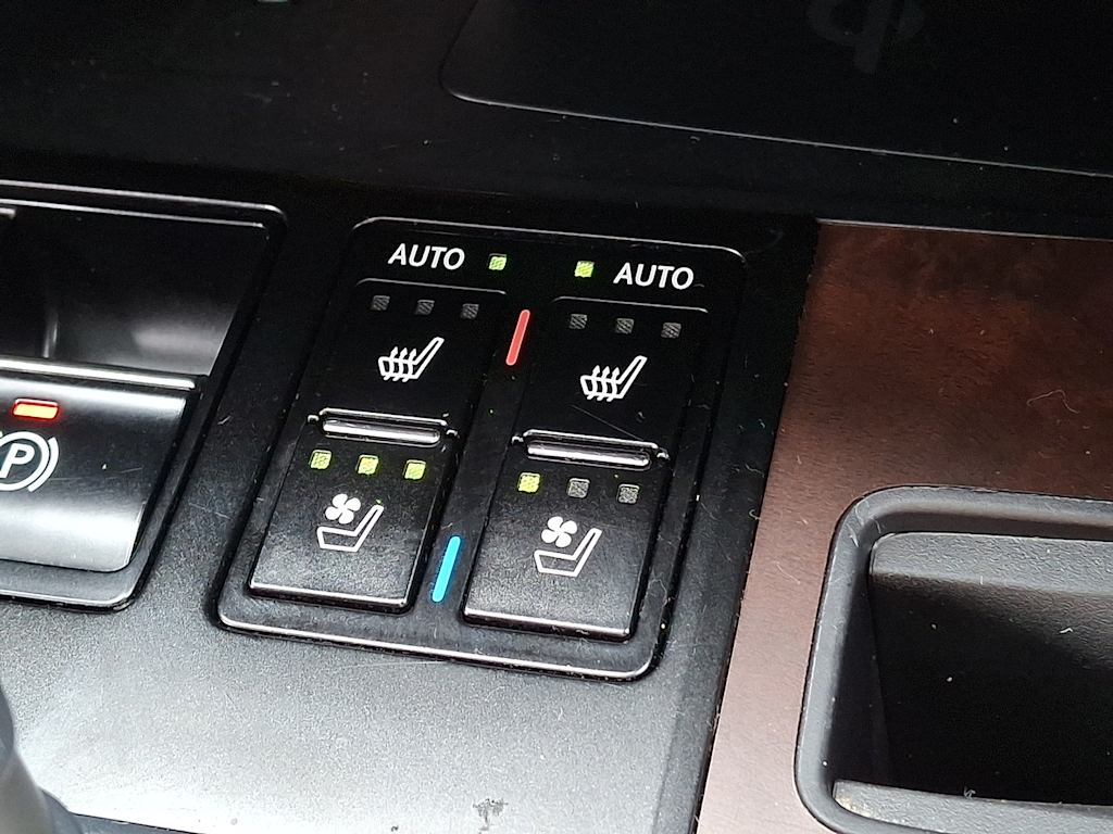 Thumbnail: 2022 Lexus RX - 22