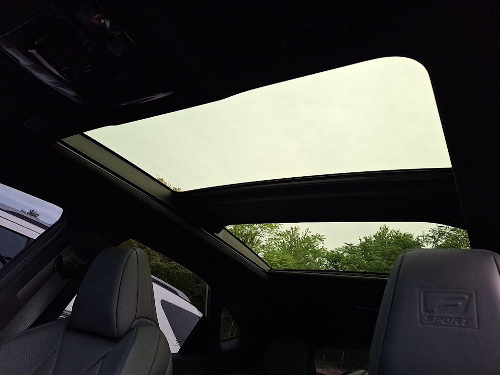Thumbnail: 2026 Lexus ES - 18