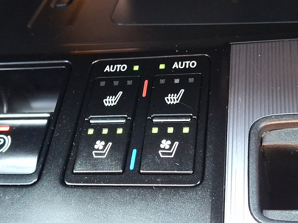 Thumbnail: 2022 Lexus RX - 23