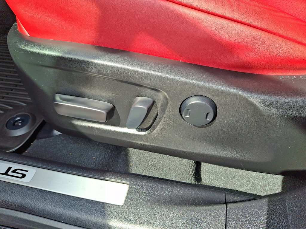 Thumbnail: 2022 Lexus RX - 16