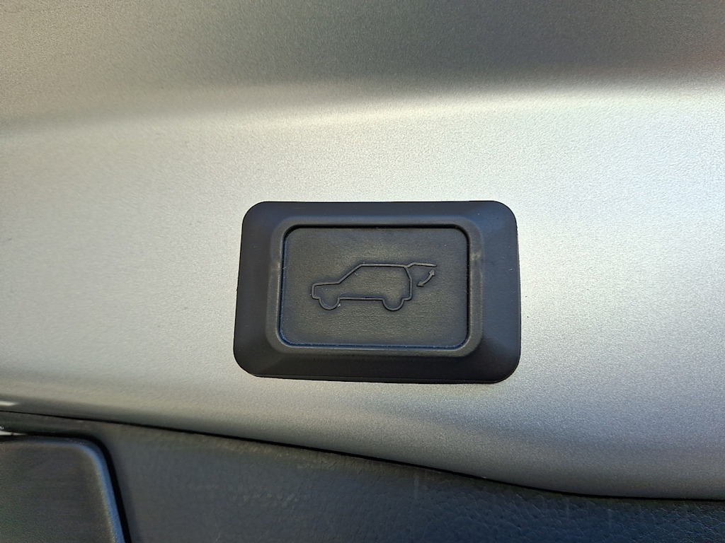 Thumbnail: 2021 Toyota RAV4 - 30