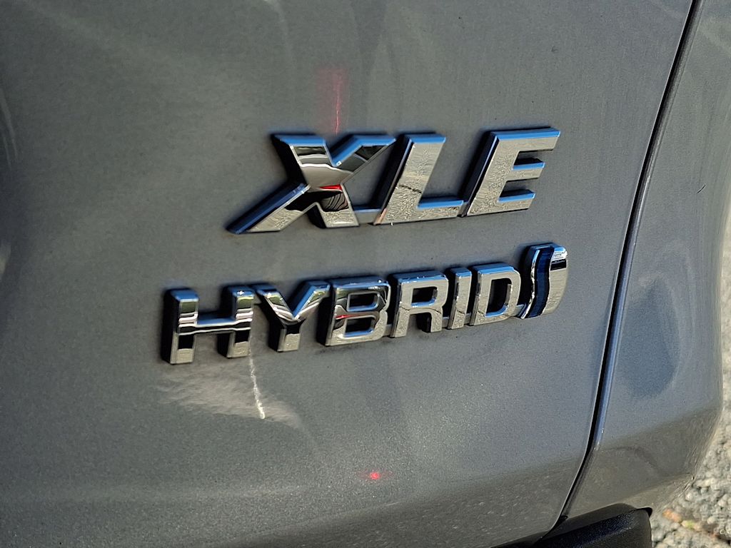 Thumbnail: 2021 Toyota RAV4 - 5