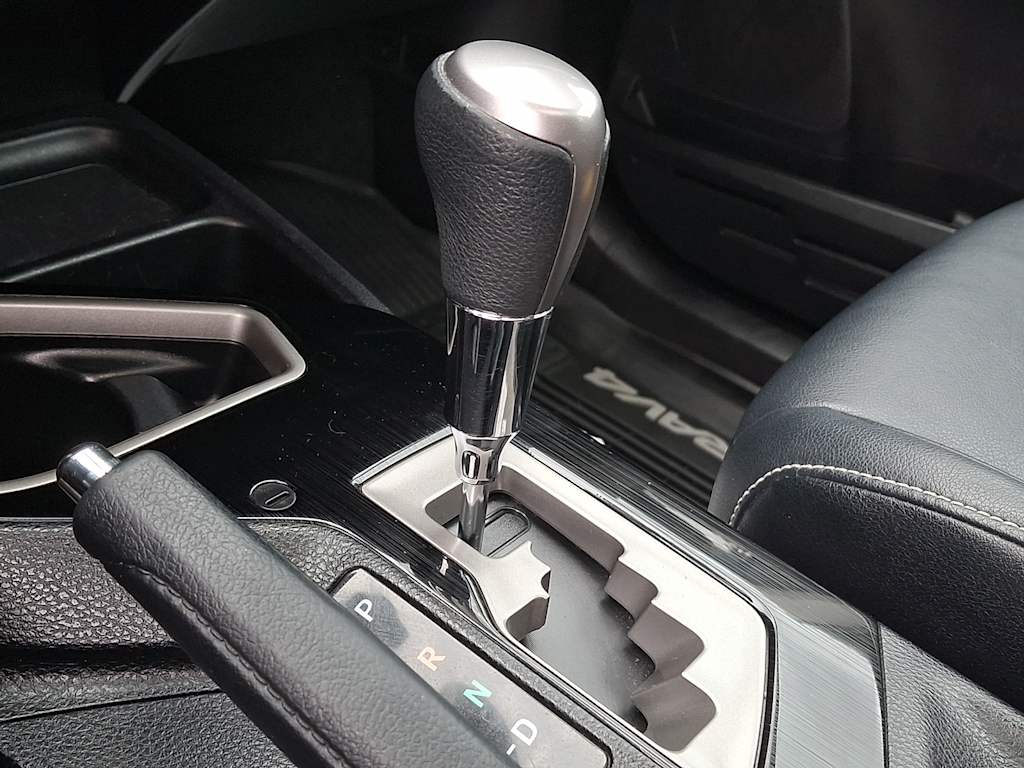 Thumbnail: 2017 Toyota RAV4 - 10