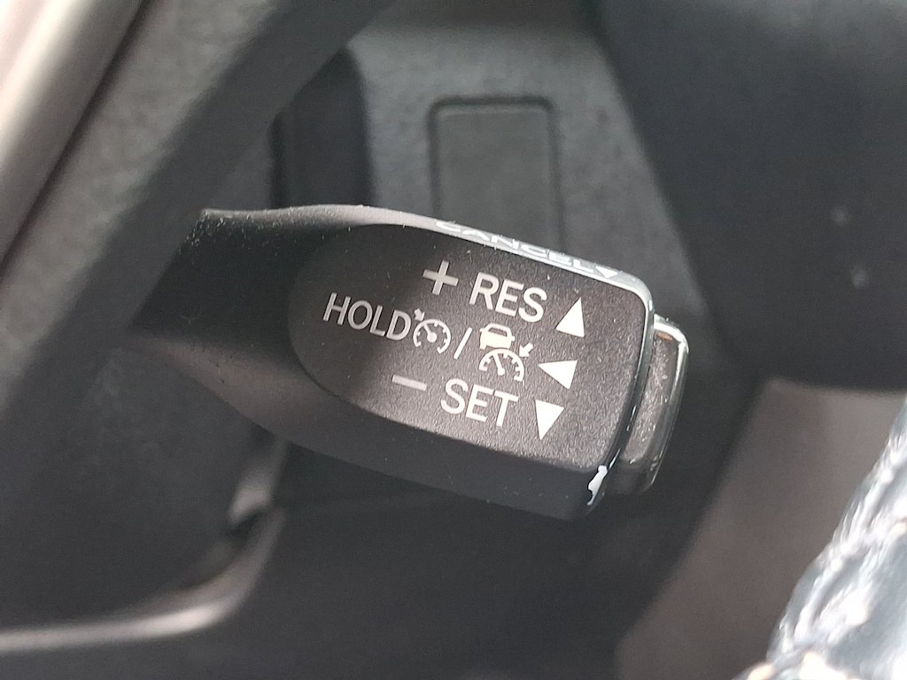 Thumbnail: 2017 Toyota RAV4 - 13