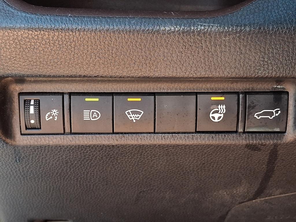 Thumbnail: 2019 Toyota RAV4 - 25