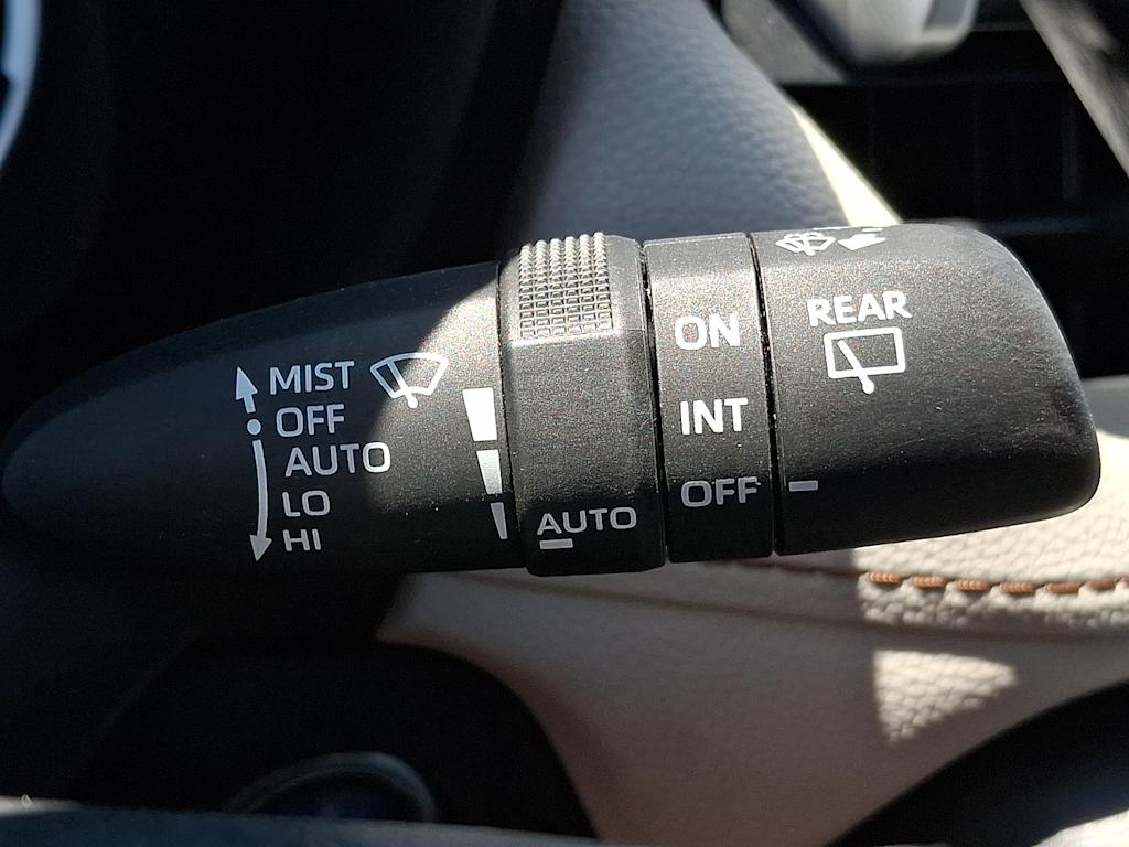 Thumbnail: 2019 Toyota RAV4 - 23