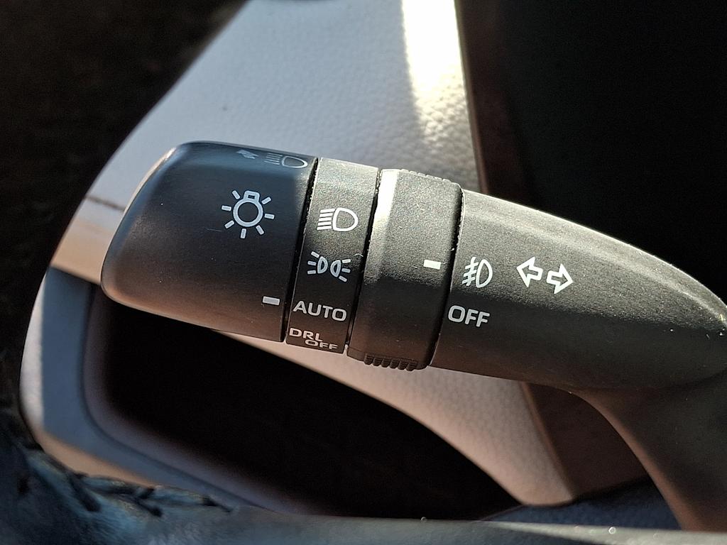 Thumbnail: 2019 Toyota RAV4 - 24