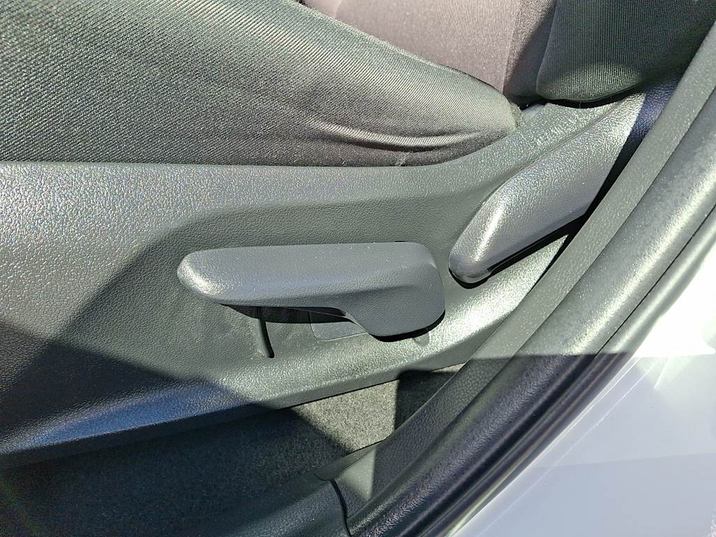 Thumbnail: 2023 Toyota RAV4 - 18