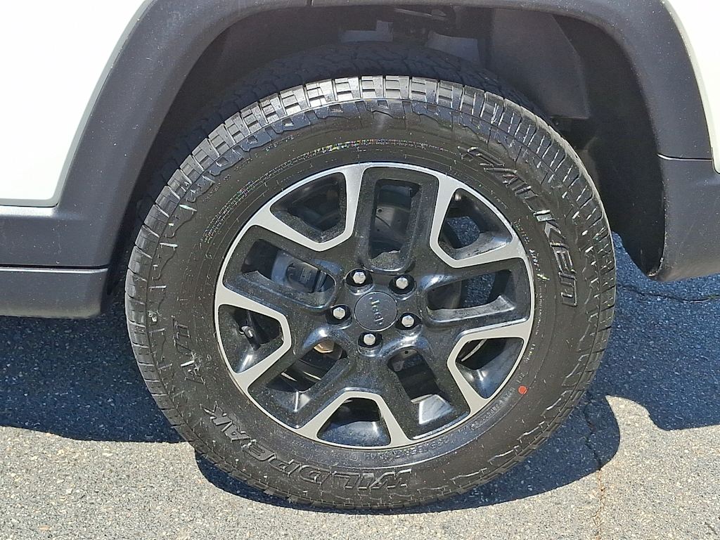 Thumbnail: 2020 Jeep Compass - 7