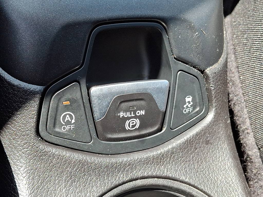 Thumbnail: 2020 Jeep Compass - 25