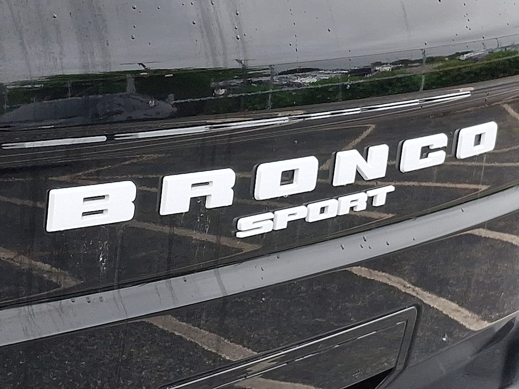 Thumbnail: 2021 Ford Bronco Sport - 6