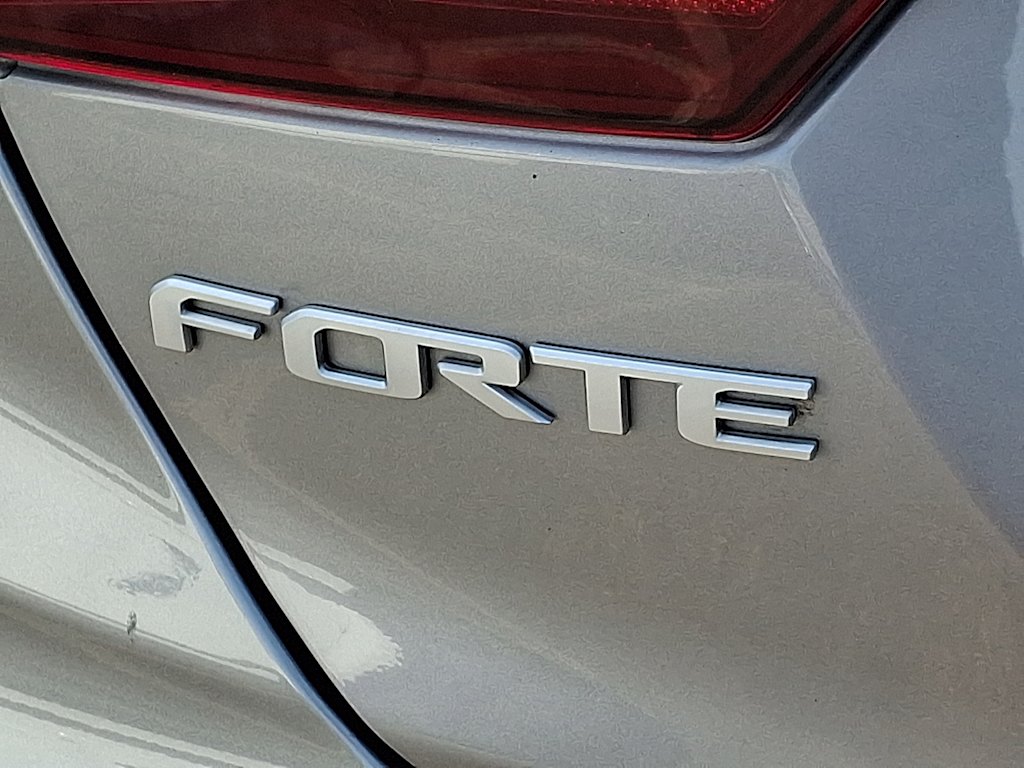 Thumbnail: 2023 Kia Forte - 6