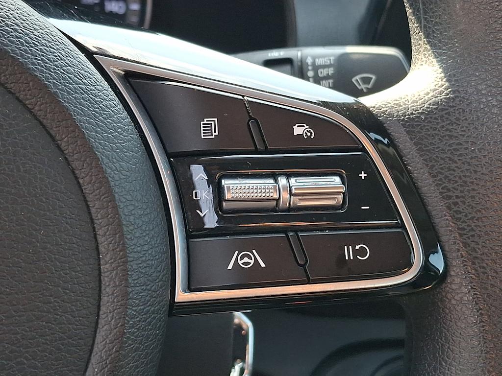 Thumbnail: 2023 Kia Forte - 23