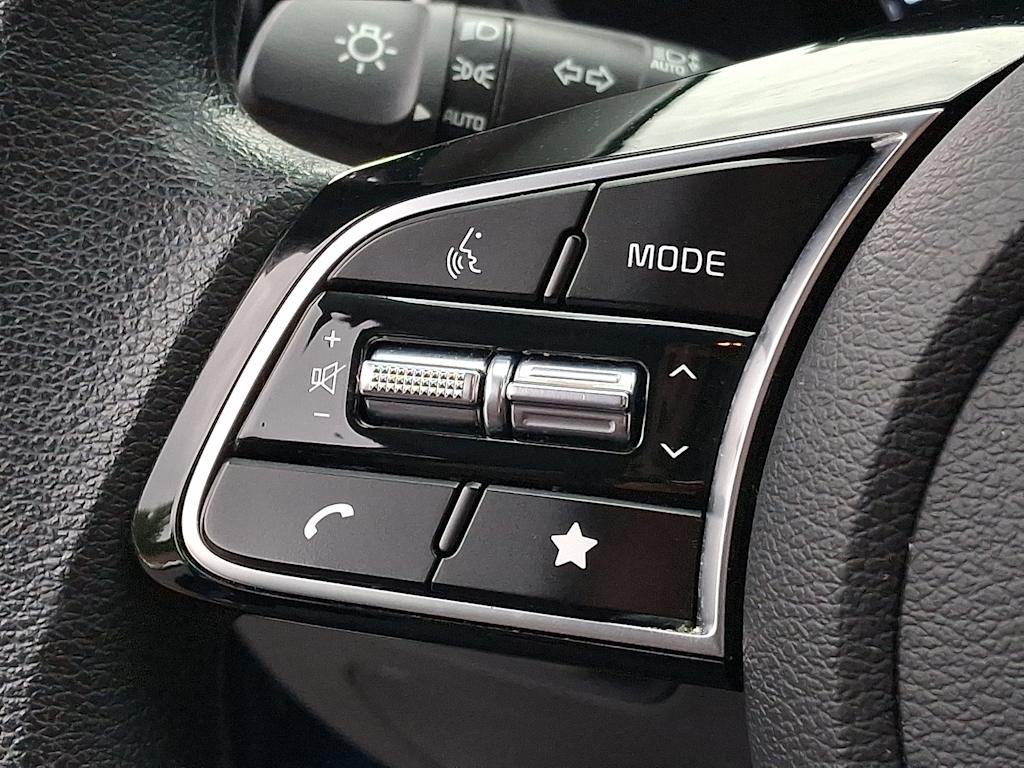 Thumbnail: 2023 Kia Forte - 22