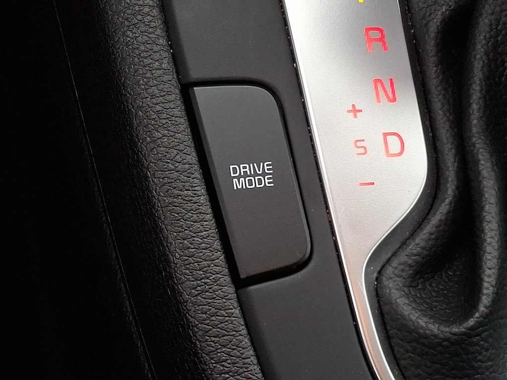 Thumbnail: 2023 Kia Forte - 25