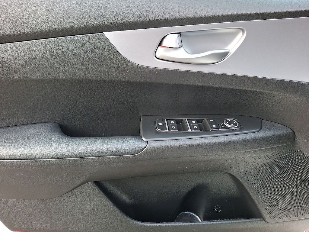 Thumbnail: 2023 Kia Forte - 19