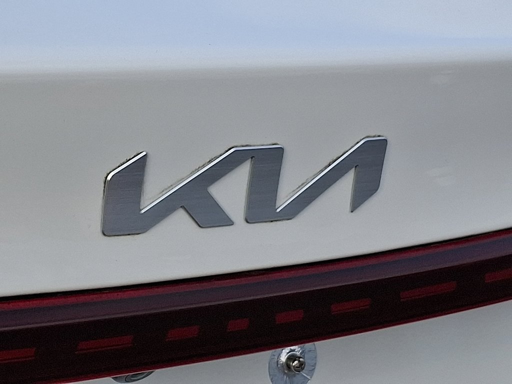 Thumbnail: 2023 Kia Forte - 29