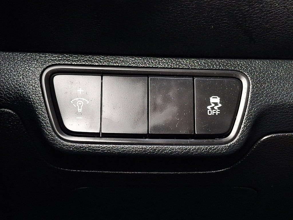 Thumbnail: 2023 Kia Forte - 27